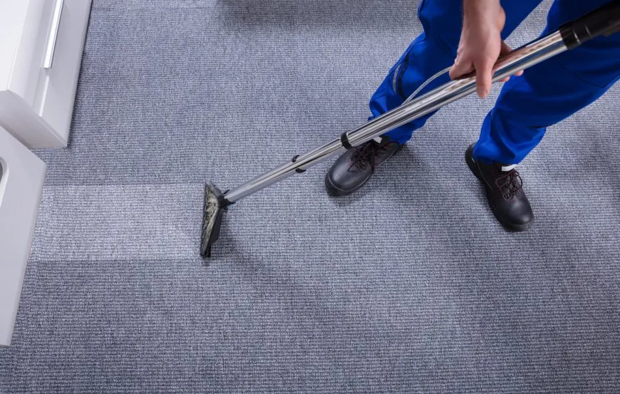carpet cleaning arlington heights using a special vacuum cleaner